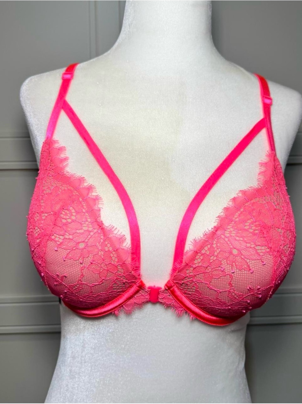 Victoria's Secret Bright Hot Pink Lace Plunge Bra